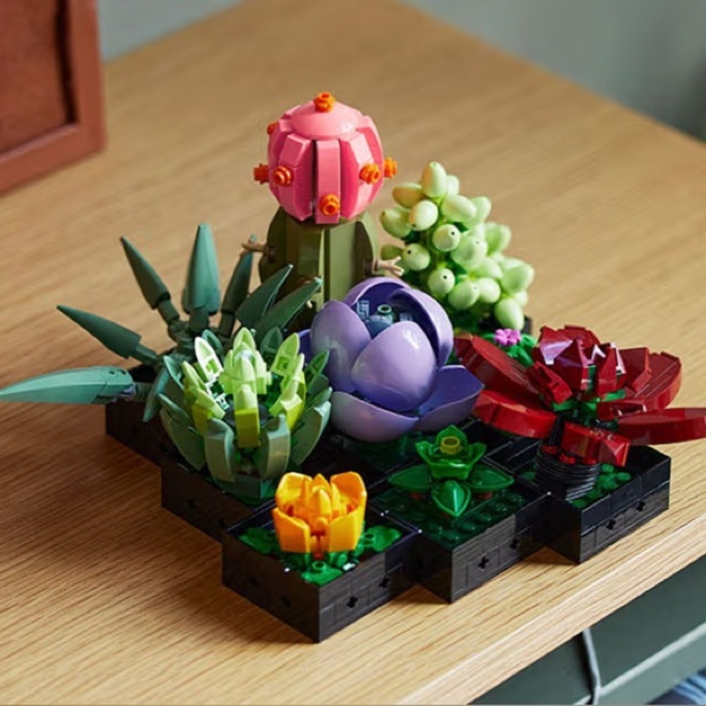NWT LEGO Icons Succulents Botanicals Collection 10309